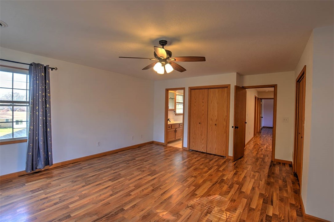 3225 North University Avenue Decatur, IL 62526 - Photo 17 of 32
