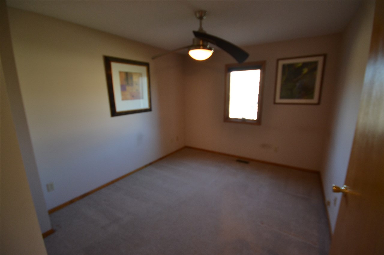 2323 Broken Oak Road Fort Wayne, IN 46818 - Photo 11 of 17