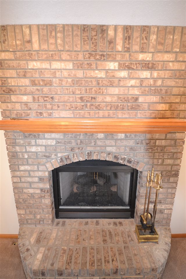 2323 Broken Oak Road Fort Wayne, IN 46818 - Photo 3 of 17