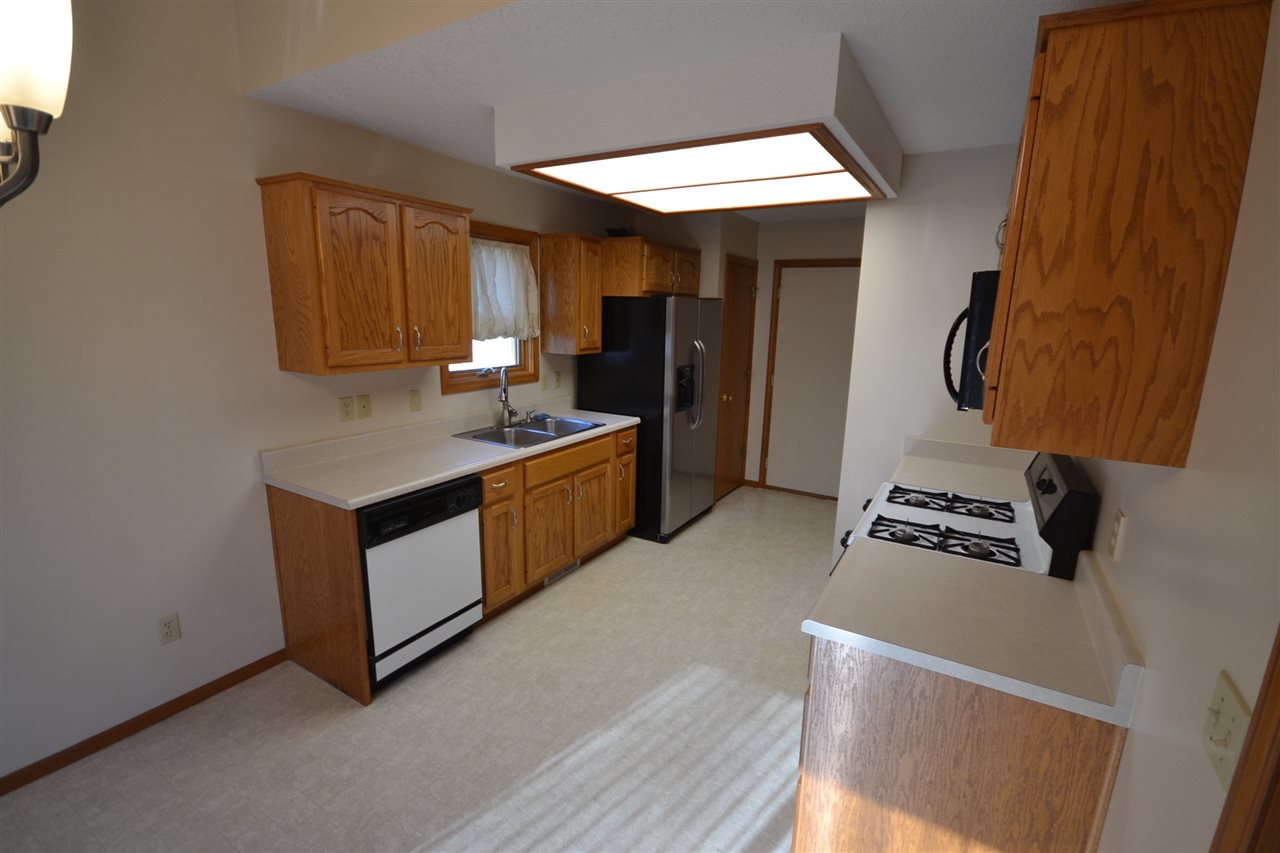 2323 Broken Oak Road Fort Wayne, IN 46818 - Photo 6 of 17