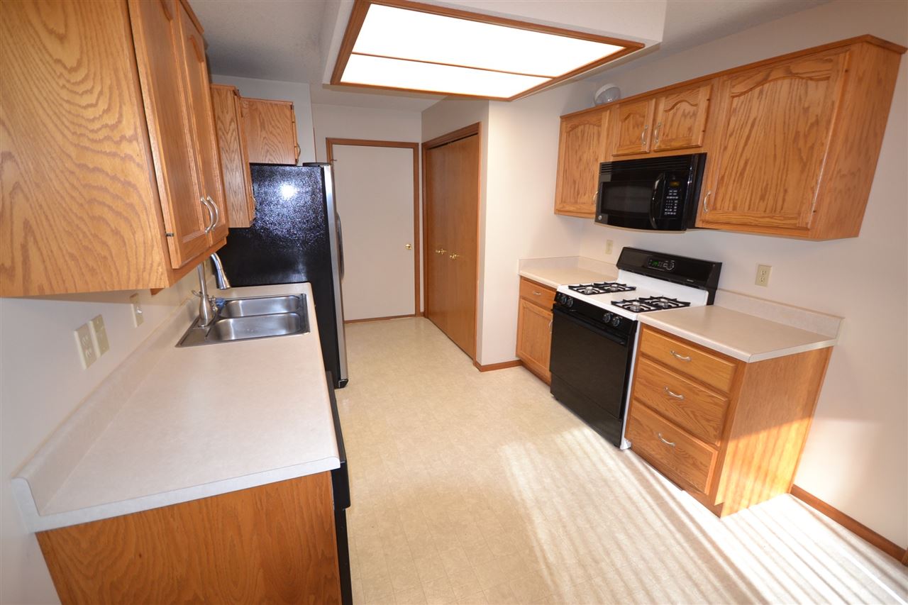 2323 Broken Oak Road Fort Wayne, IN 46818 - Photo 7 of 17