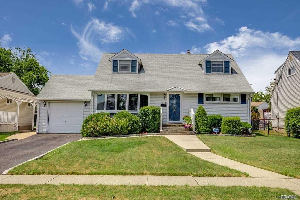 149 Haverford Road Hicksville, NY 11801 - Photo 1 of 1 Gallery Image 1