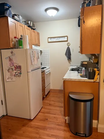 $1,700 | 483 Newport Avenue, Unit 1, Quincy, MA 02170