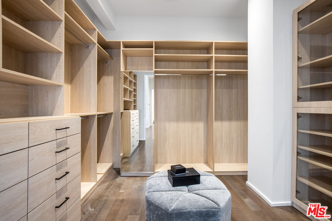 1642 Lindacrest Drive Beverly Hills, CA 90210 - Photo 14 of 22