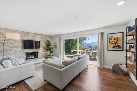 $2,295,000 | 987 Brookview Avenue, Westlake Village, CA 91361