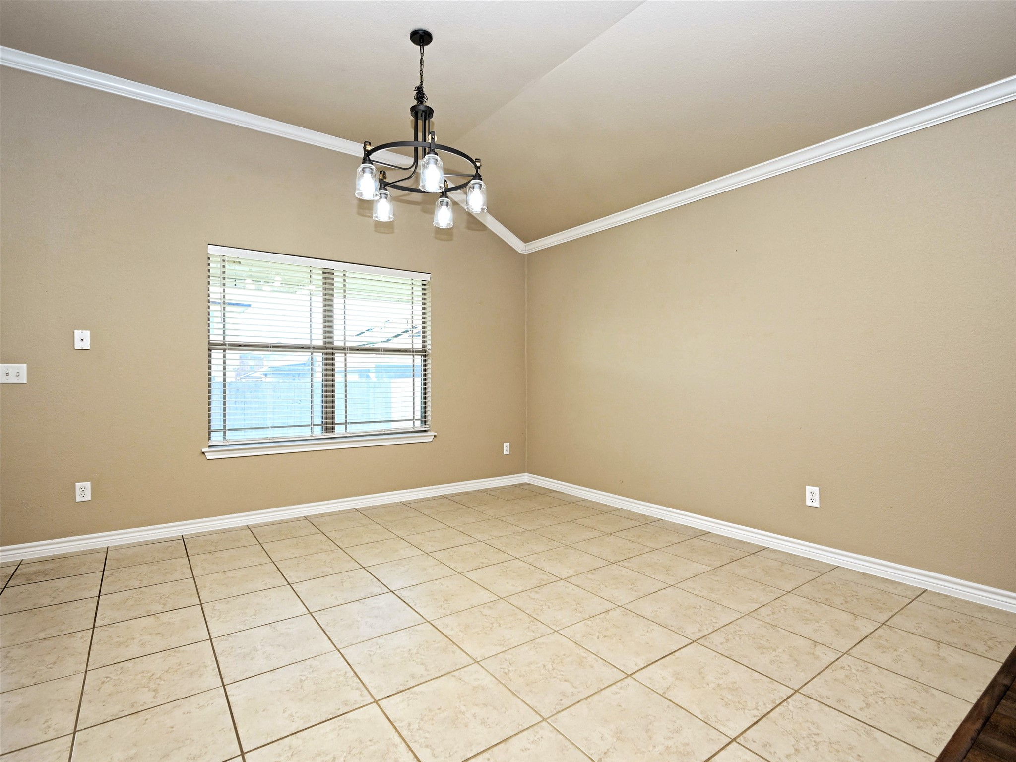 224 Geode Lane Jarrell, TX 76537 - Photo 13 of 36