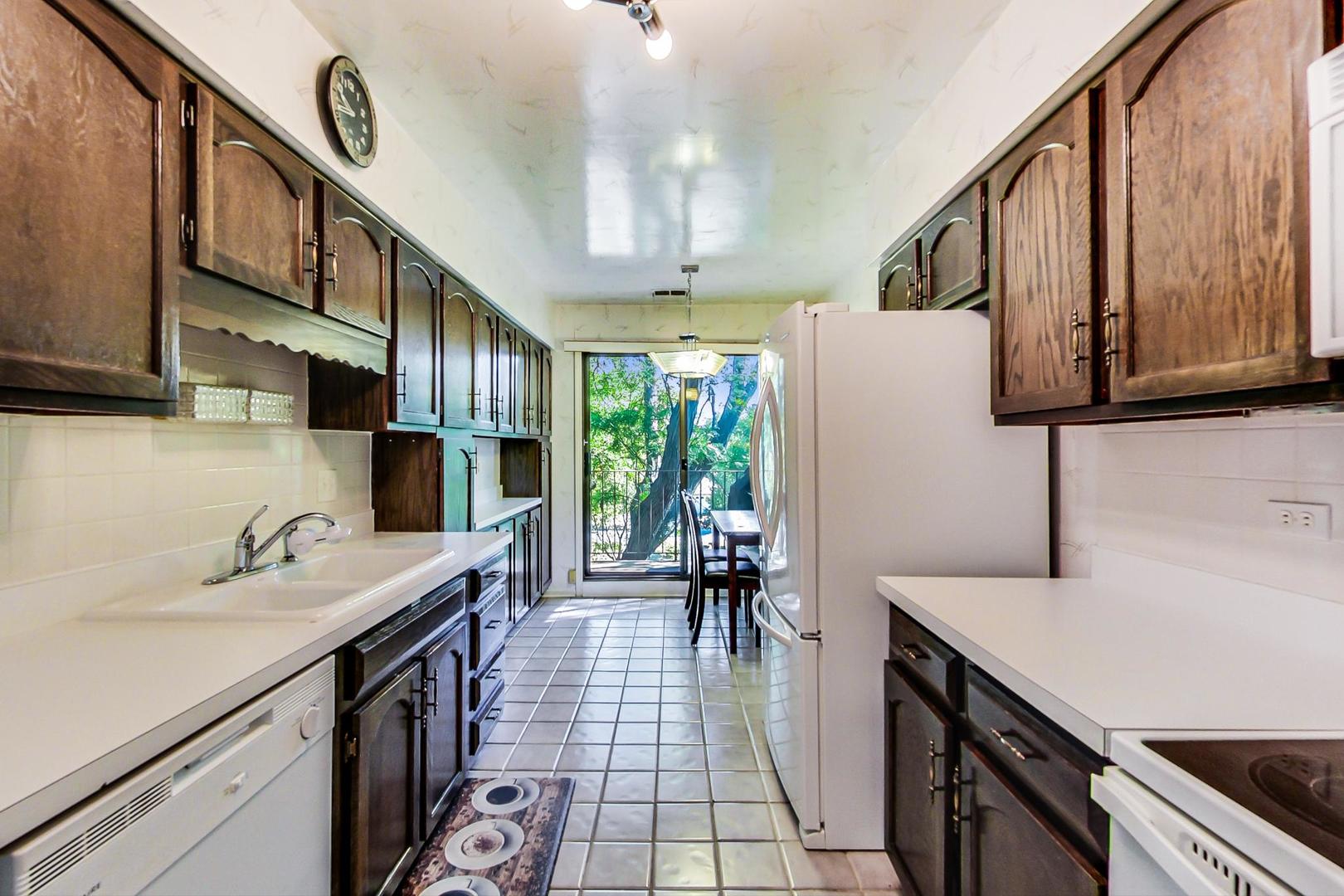 9801 Gross Point Road, Unit 306 Skokie, IL 60076 - Photo 15 of 30