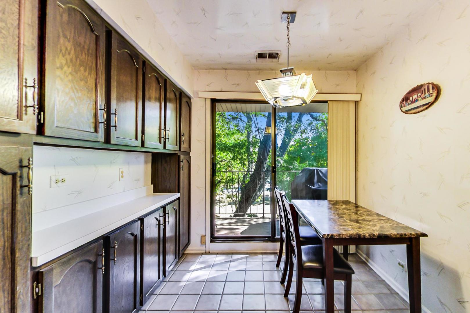 9801 Gross Point Road, Unit 306 Skokie, IL 60076 - Photo 16 of 30