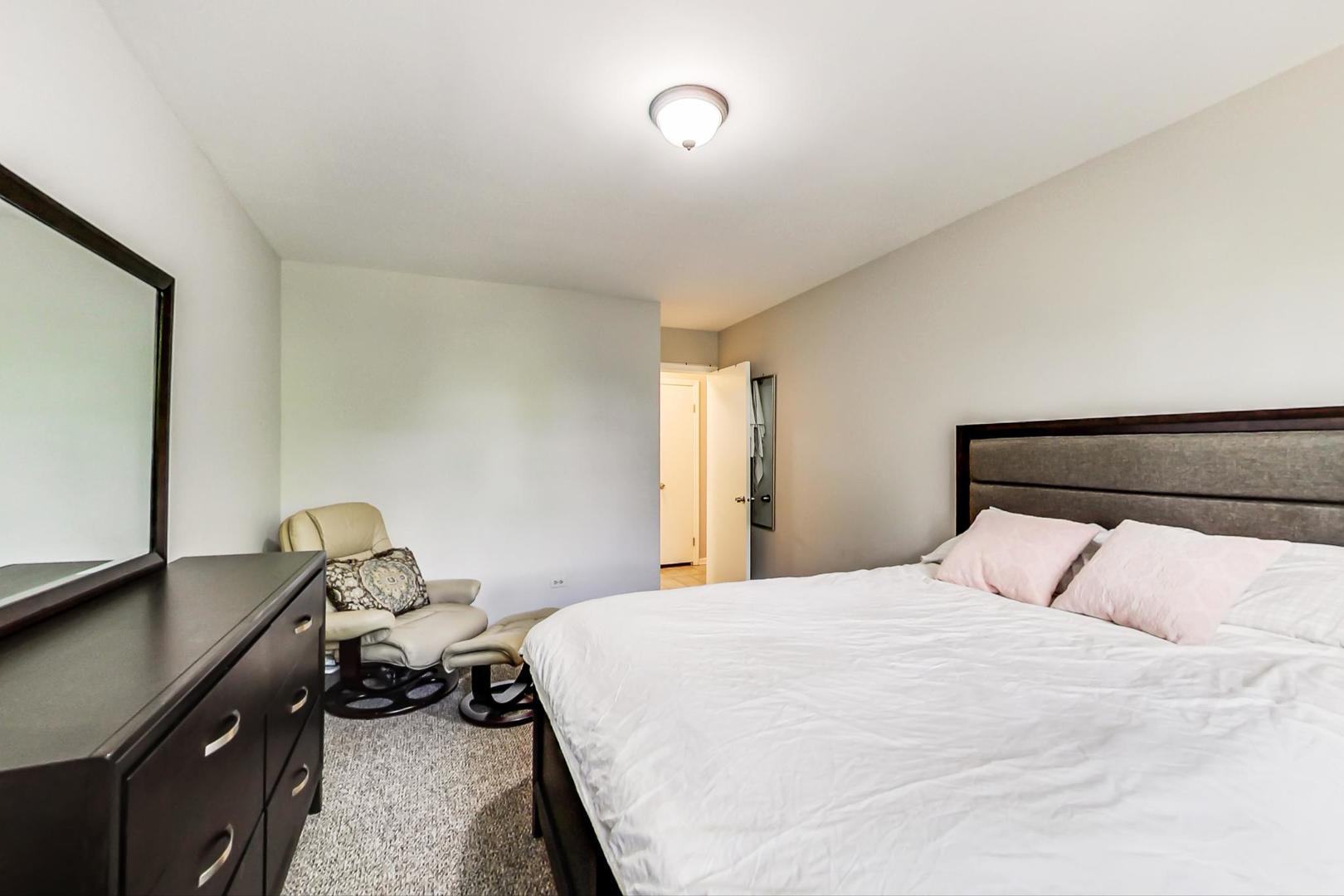 9801 Gross Point Road, Unit 306 Skokie, IL 60076 - Photo 25 of 30