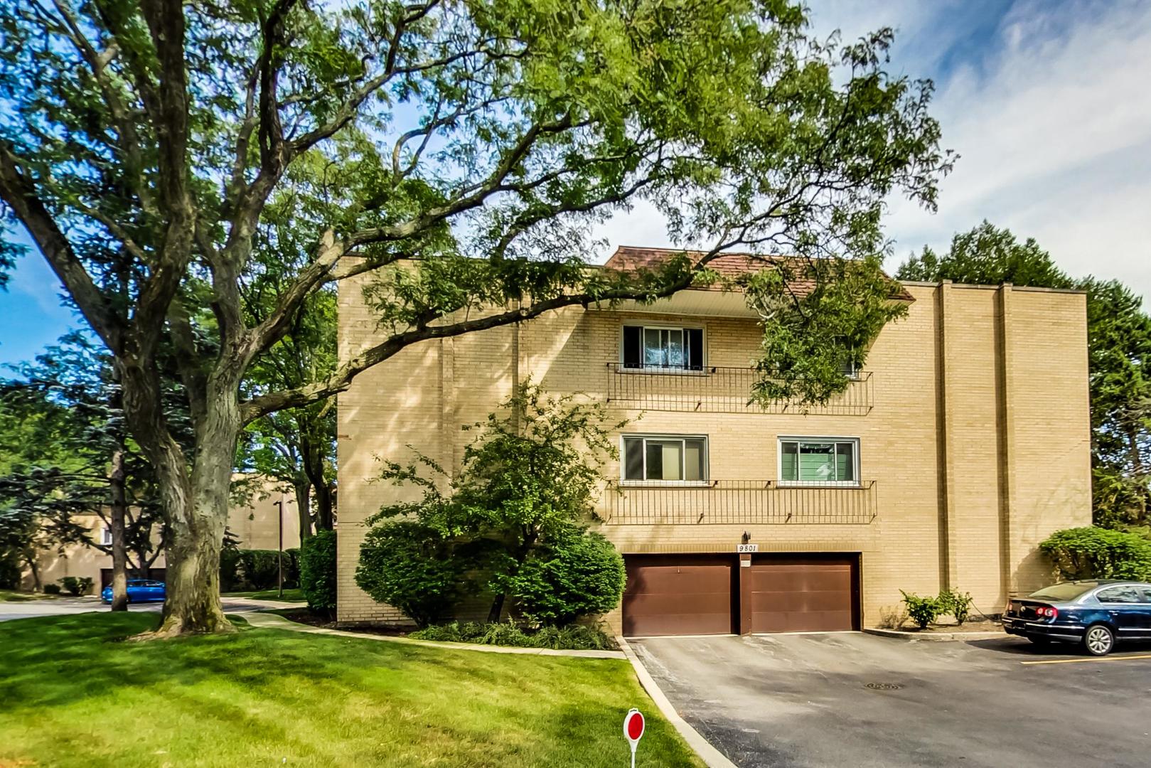 9801 Gross Point Road, Unit 306 Skokie, IL 60076 - Photo 4 of 30