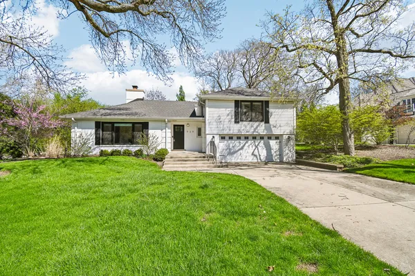 $625,000 | 939 Westcliff Lane, Deerfield, IL 60015
