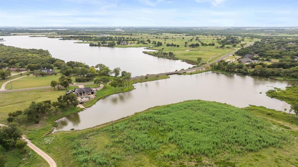 2402 Country Club Road Ennis, TX 75119 - Photo 30 of 33 a view of a city and ocean view