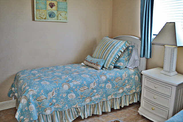 375 Plantation Road, Unit 5714 Gulf Shores, AL 36542 - Photo 12 of 15 Guest Bedroom 3