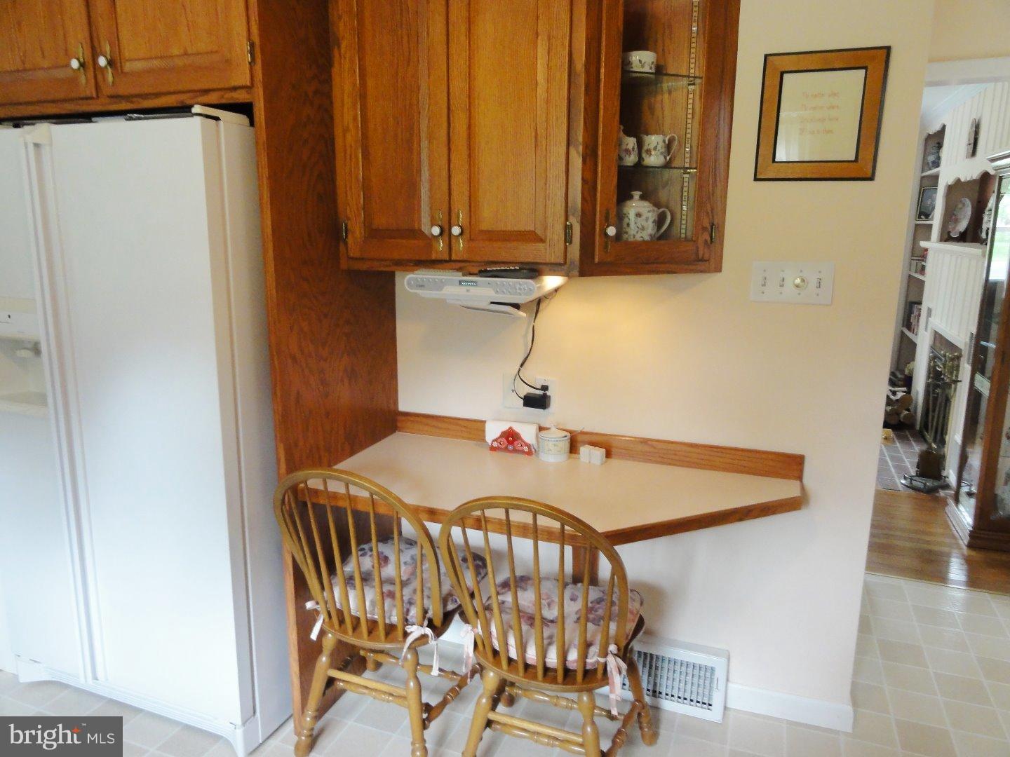 8 Pheasant Road Audubon, PA 19403 - Photo 10 of 25 Kitchen