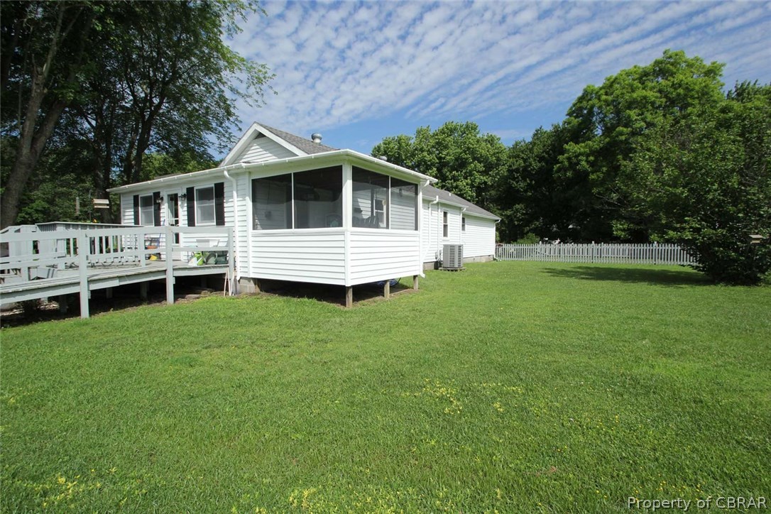 4115 Bluff Point Road Kilmarnock, VA 22482 - Photo 2 of 22