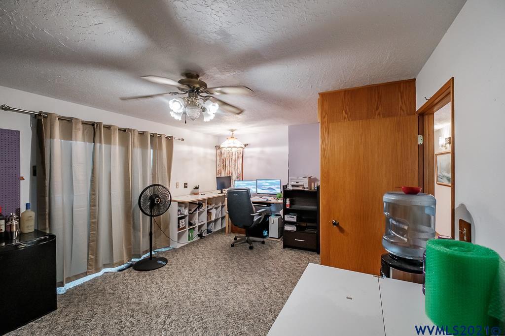 1209 Southwest Elm Street Albany, OR 97321 - Photo 19 of 25 Gallery Image 19