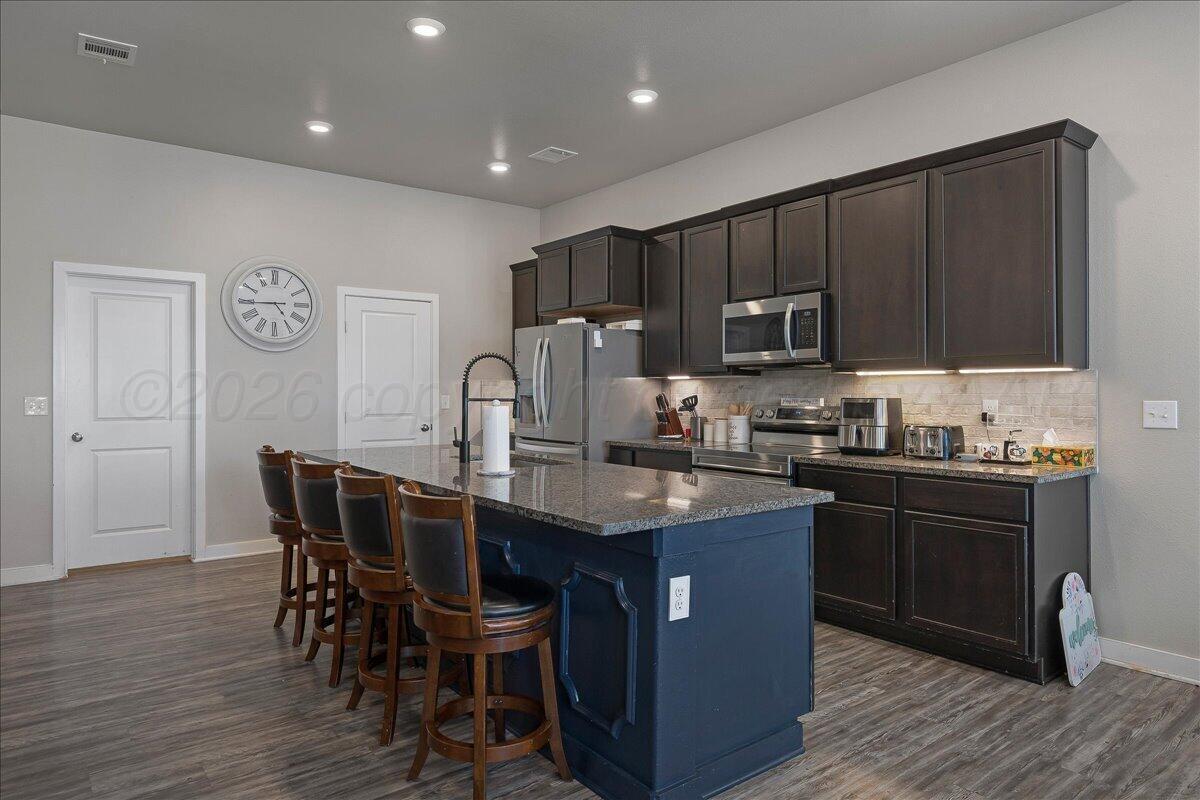 7100 Hart Road Amarillo, TX 79118 - Photo 8 of 24 08-Kitchen 2