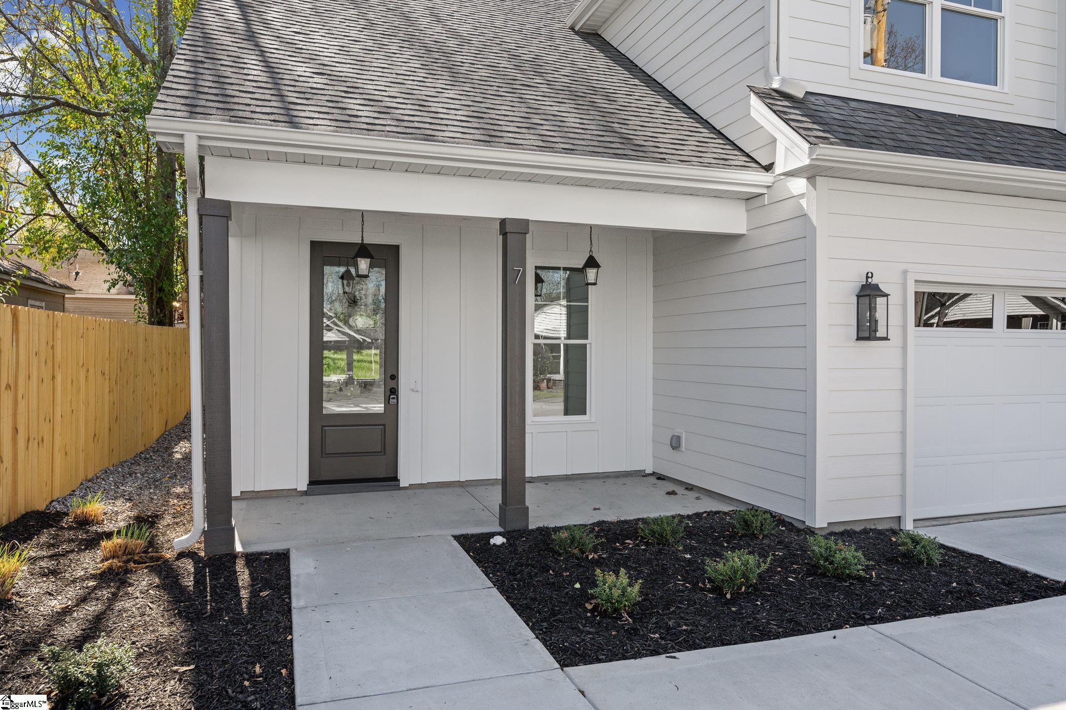 7 Judson Road Greenville, SC 29611 - Photo 3 of 26 Gallery Image 3