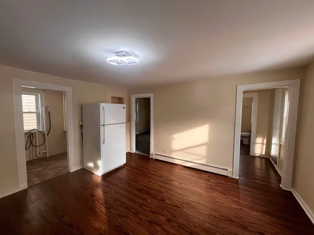 $2,300 | 15 1/2 Ridge Street, Nashua, NH 03064