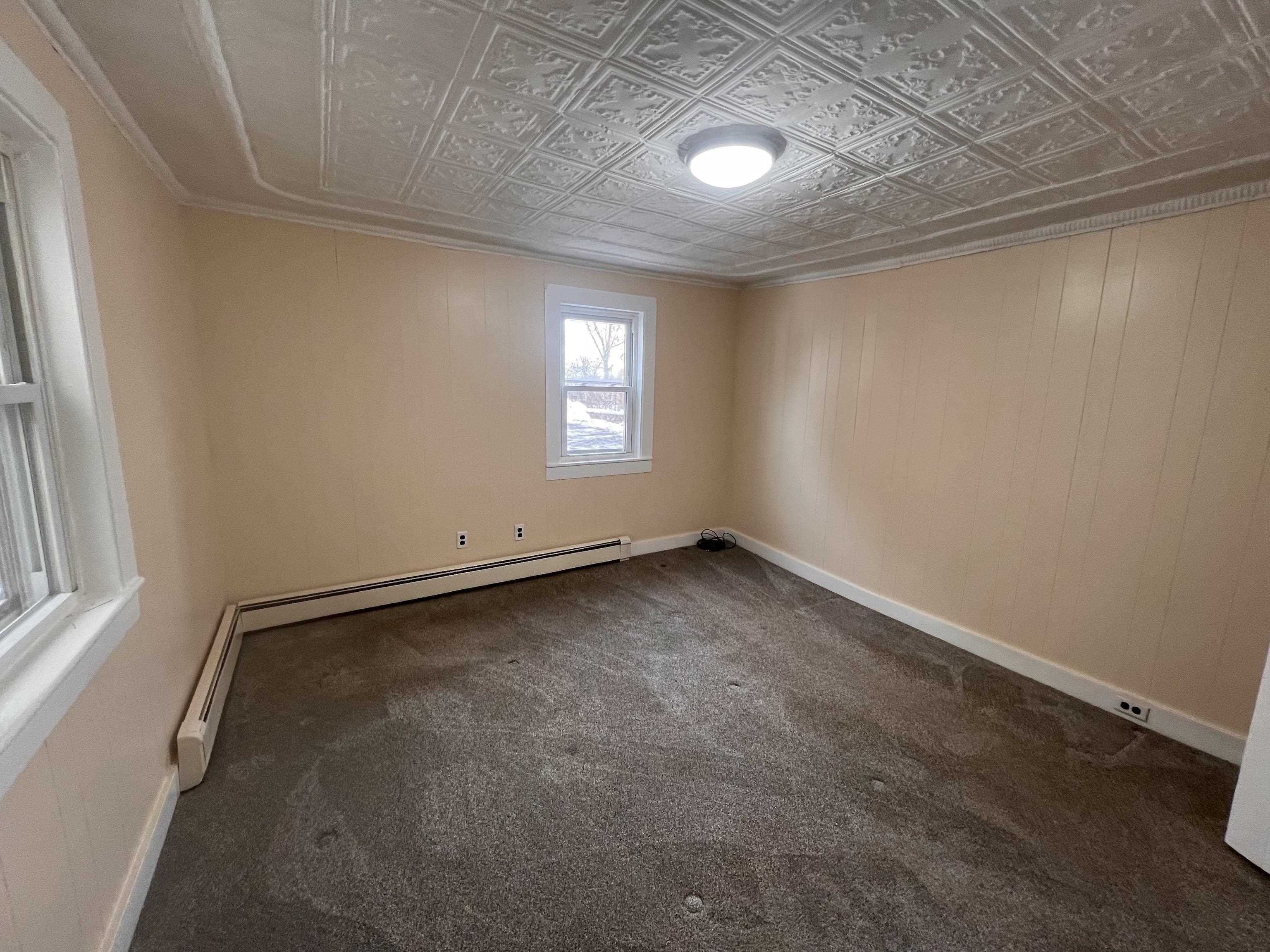 15 1/2 Ridge Street Nashua, NH 03064 - Photo 5 of 15