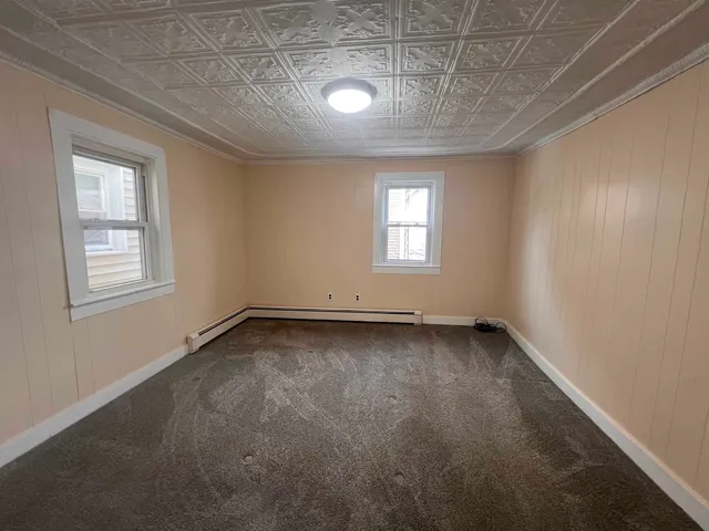 $2,300 | 15 1/2 Ridge Street, Nashua, NH 03064