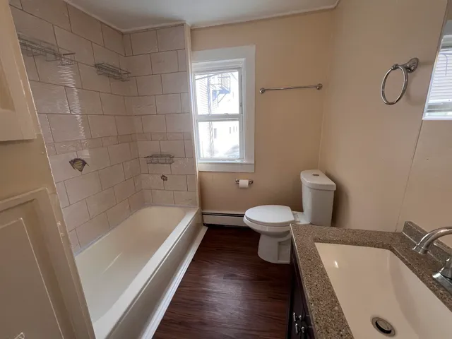 $2,300 | 15 1/2 Ridge Street, Nashua, NH 03064