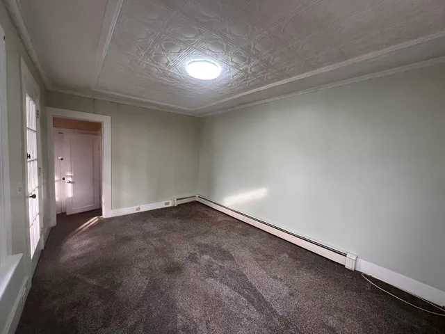 $2,300 | 15 1/2 Ridge Street, Nashua, NH 03064