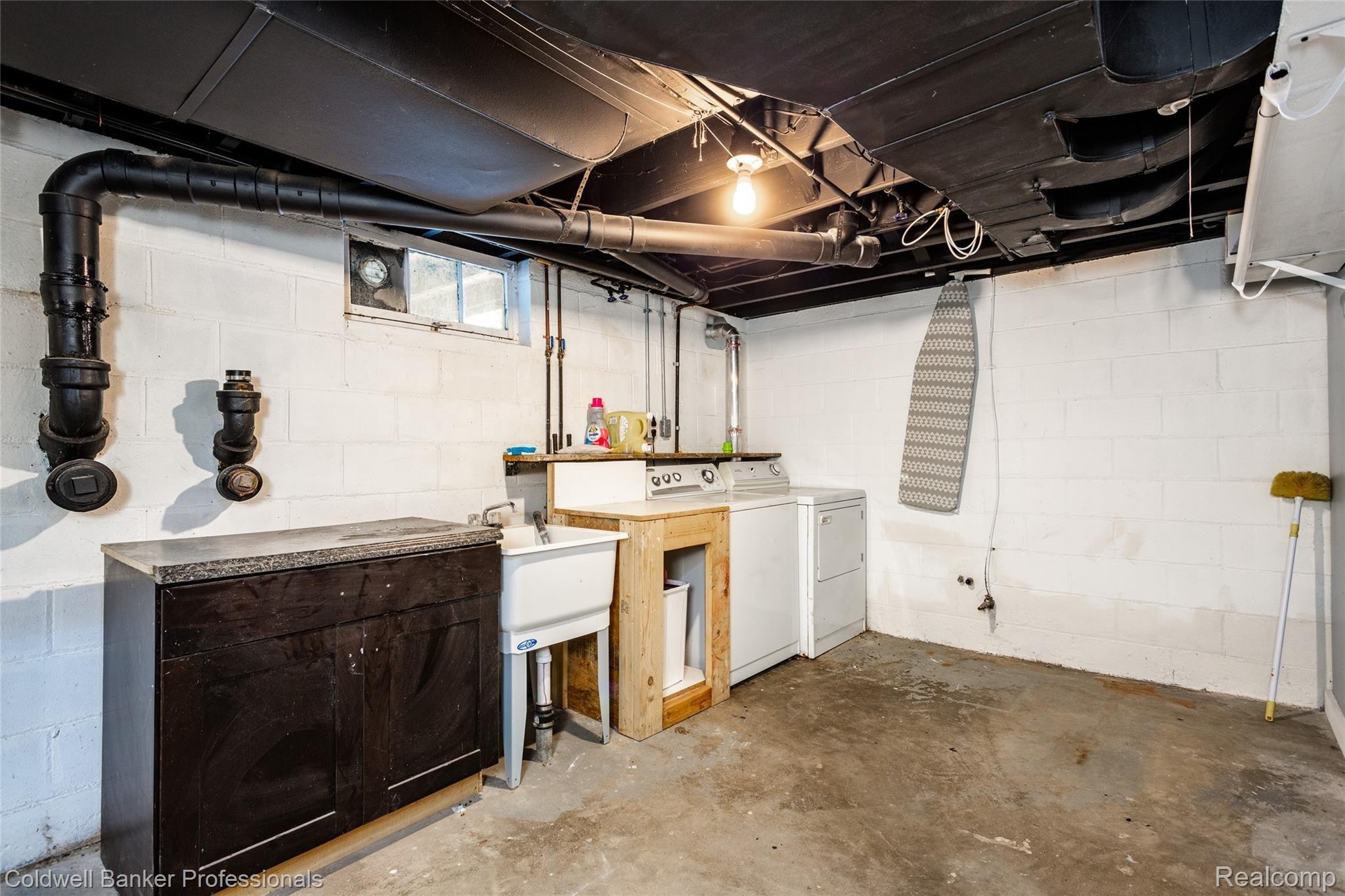 3612 South Sheldon Road Canton, MI 48188 - Photo 34 of 35 3612 Sheldon L041.jpg