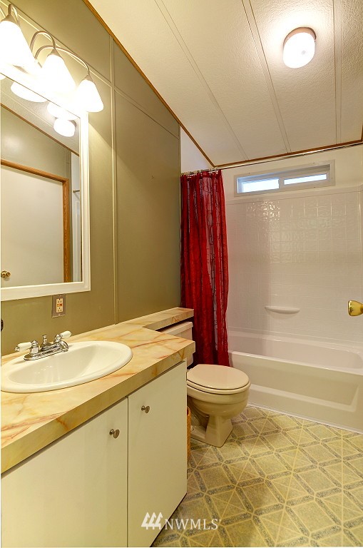 12718 Northeast 199th Street Bothell, WA 98011 - Photo 13 of 24 Gallery Image 13