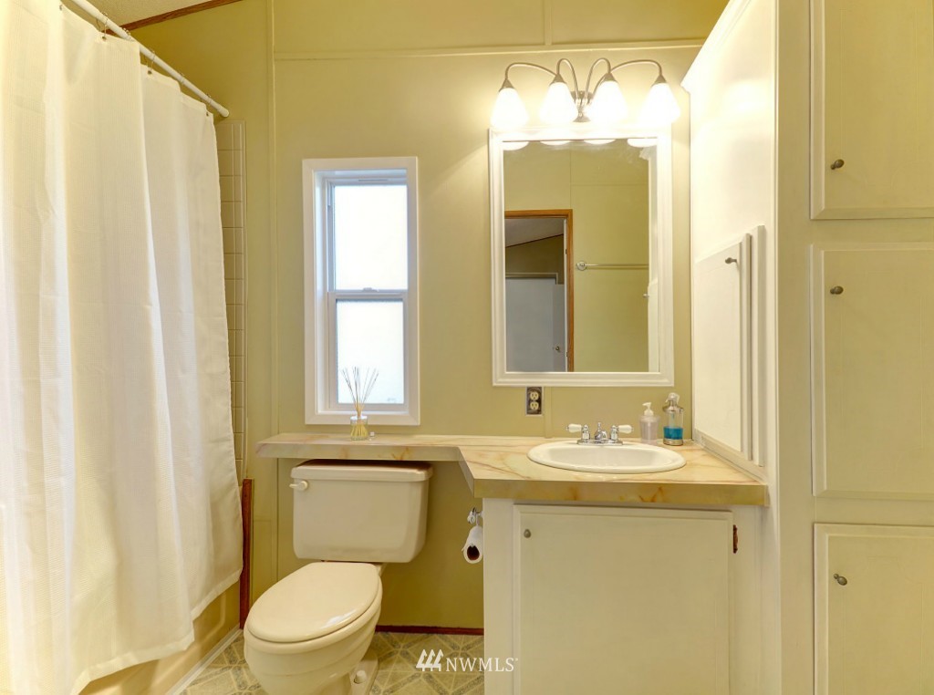 12718 Northeast 199th Street Bothell, WA 98011 - Photo 15 of 24 Gallery Image 15