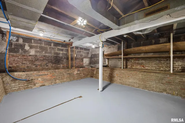 $65,000 | 709 South 3rd Street, Pekin, IL 61554