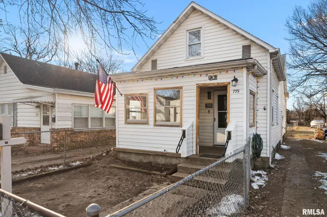 $65,000 | 709 South 3rd Street, Pekin, IL 61554
