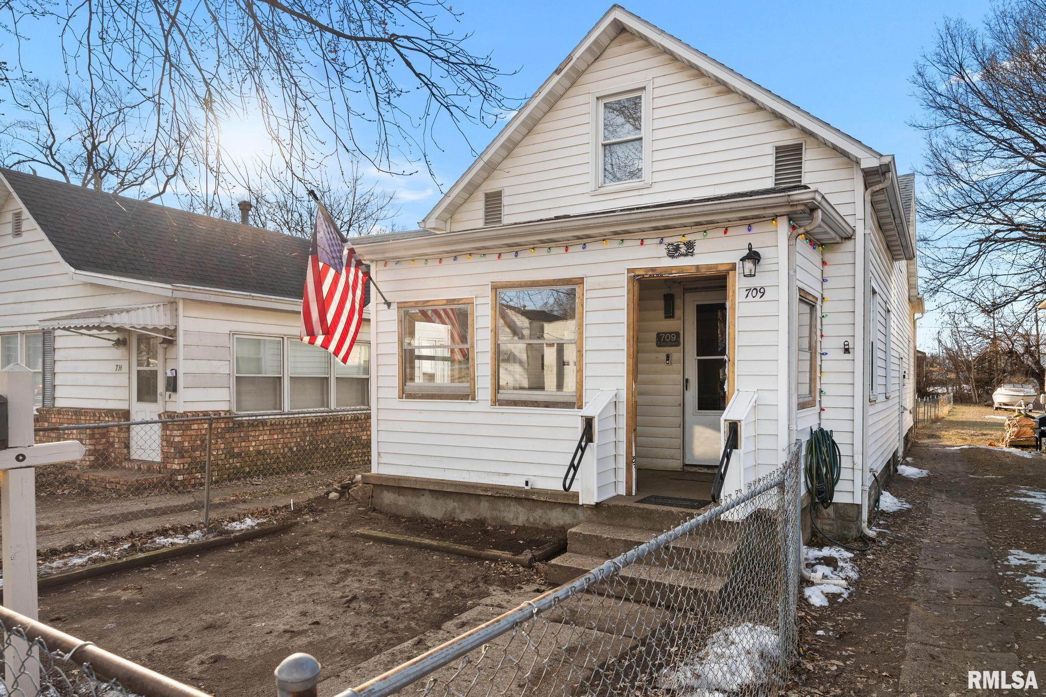 709 South 3rd Street Pekin, IL 61554 - Photo 2 of 23