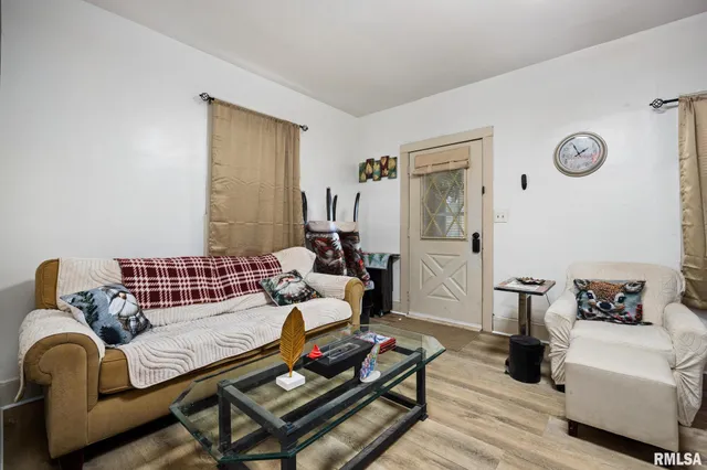 $65,000 | 709 South 3rd Street, Pekin, IL 61554