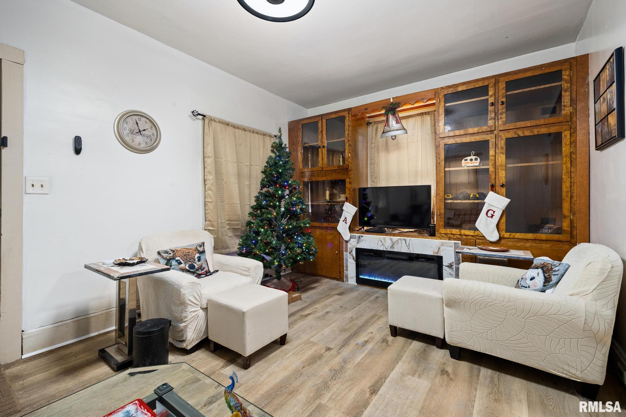 709 South 3rd Street Pekin, IL 61554 - Photo 5 of 23