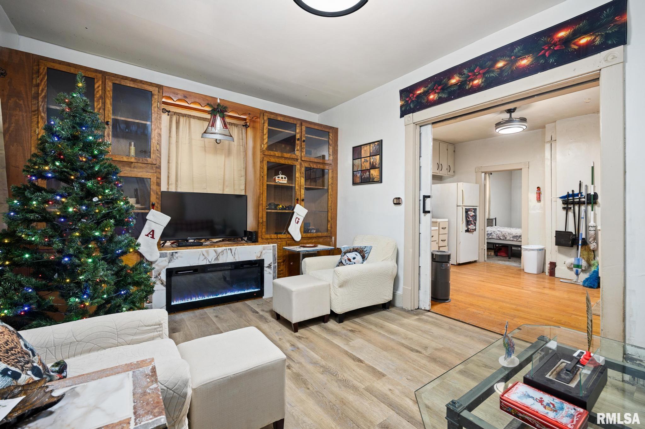 709 South 3rd Street Pekin, IL 61554 - Photo 6 of 23