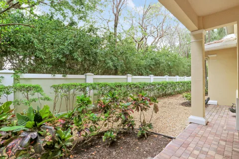 $675,000 | 5242 Cambridge Court, Palm Beach Gardens, FL 33418