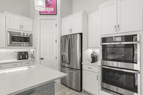 $975,000 | 9031 Leon Circle, Parkland, FL 33076