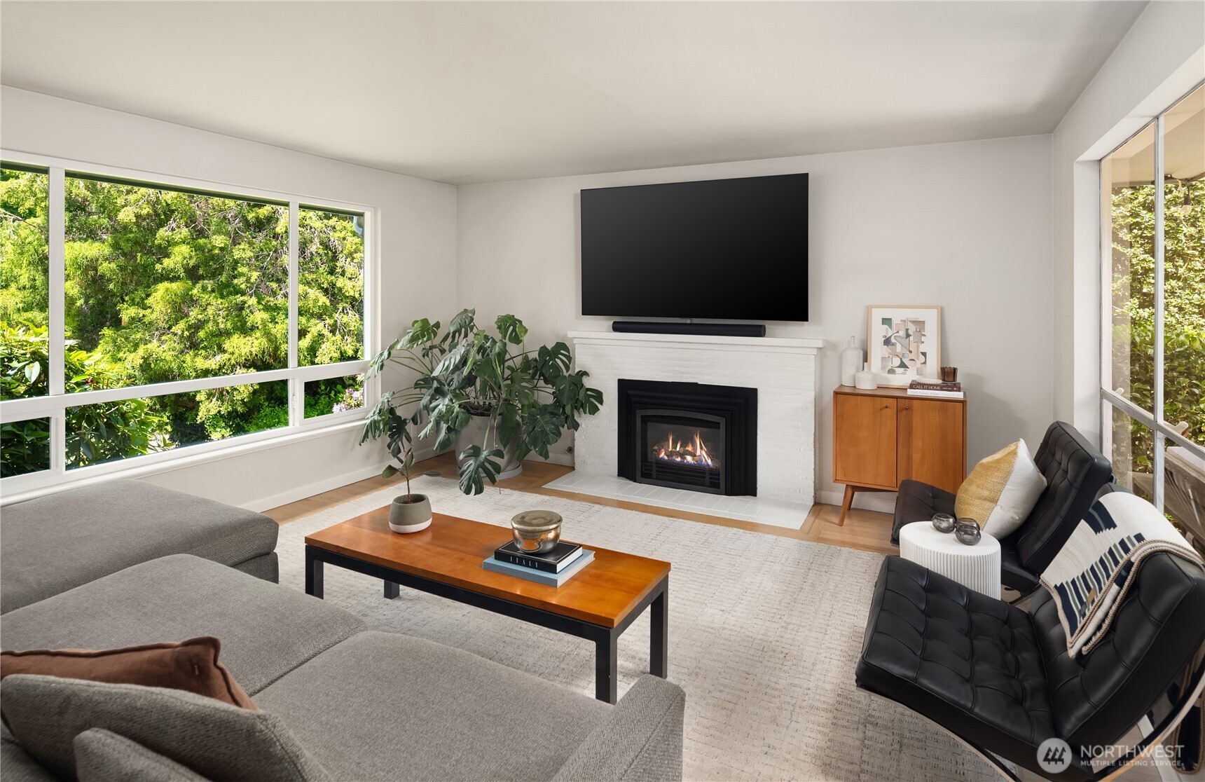 717 West Cremona Street Seattle, WA 98119 - Photo 4 of 30