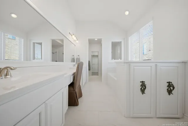 $475,000 | 30693 Horseshoe Path, Bulverde, TX 78163