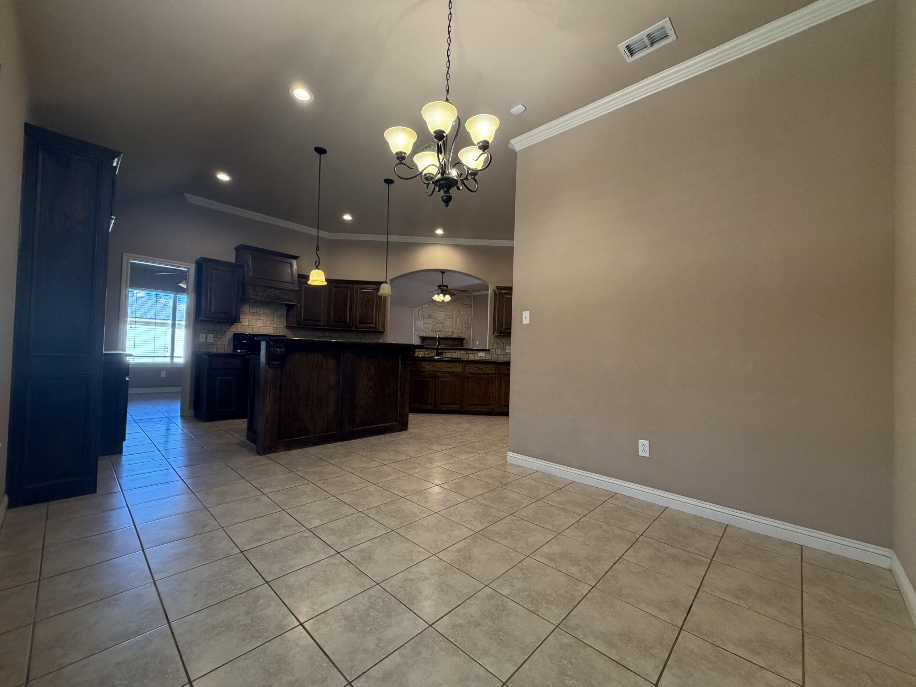 5508 104th Street Lubbock, TX 79424 - Photo 8 of 38 Kitchen/Dining Combo