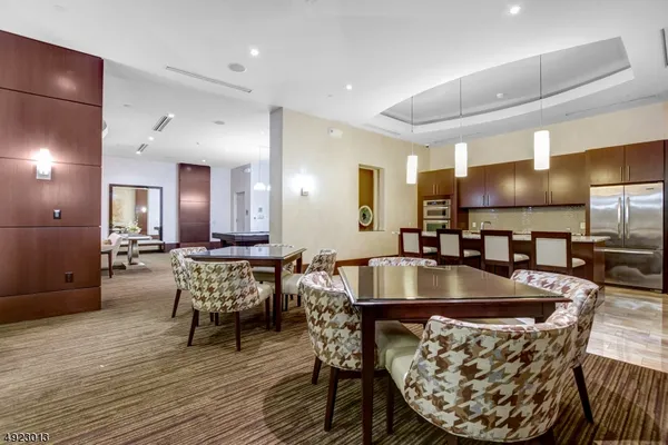 $6,900 | 40 West Park Place, Unit 213, Morristown, NJ 07960