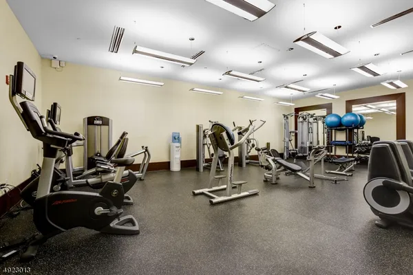 $6,900 | 40 West Park Place, Unit 213, Morristown, NJ 07960