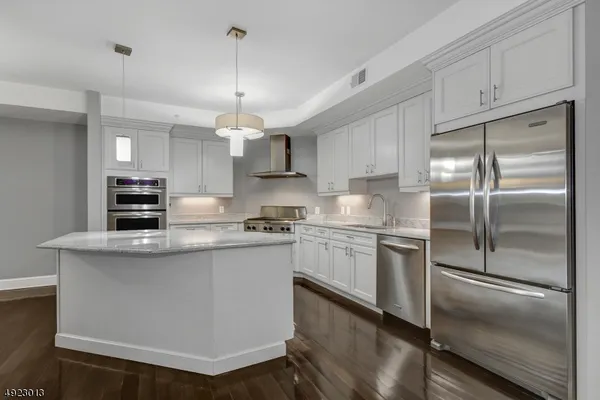 $6,900 | 40 West Park Place, Unit 213, Morristown, NJ 07960