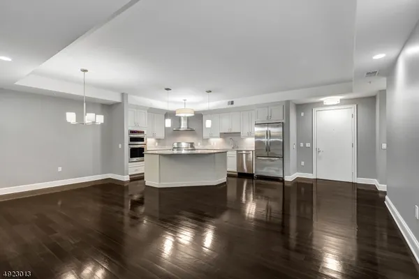 $6,900 | 40 West Park Place, Unit 213, Morristown, NJ 07960