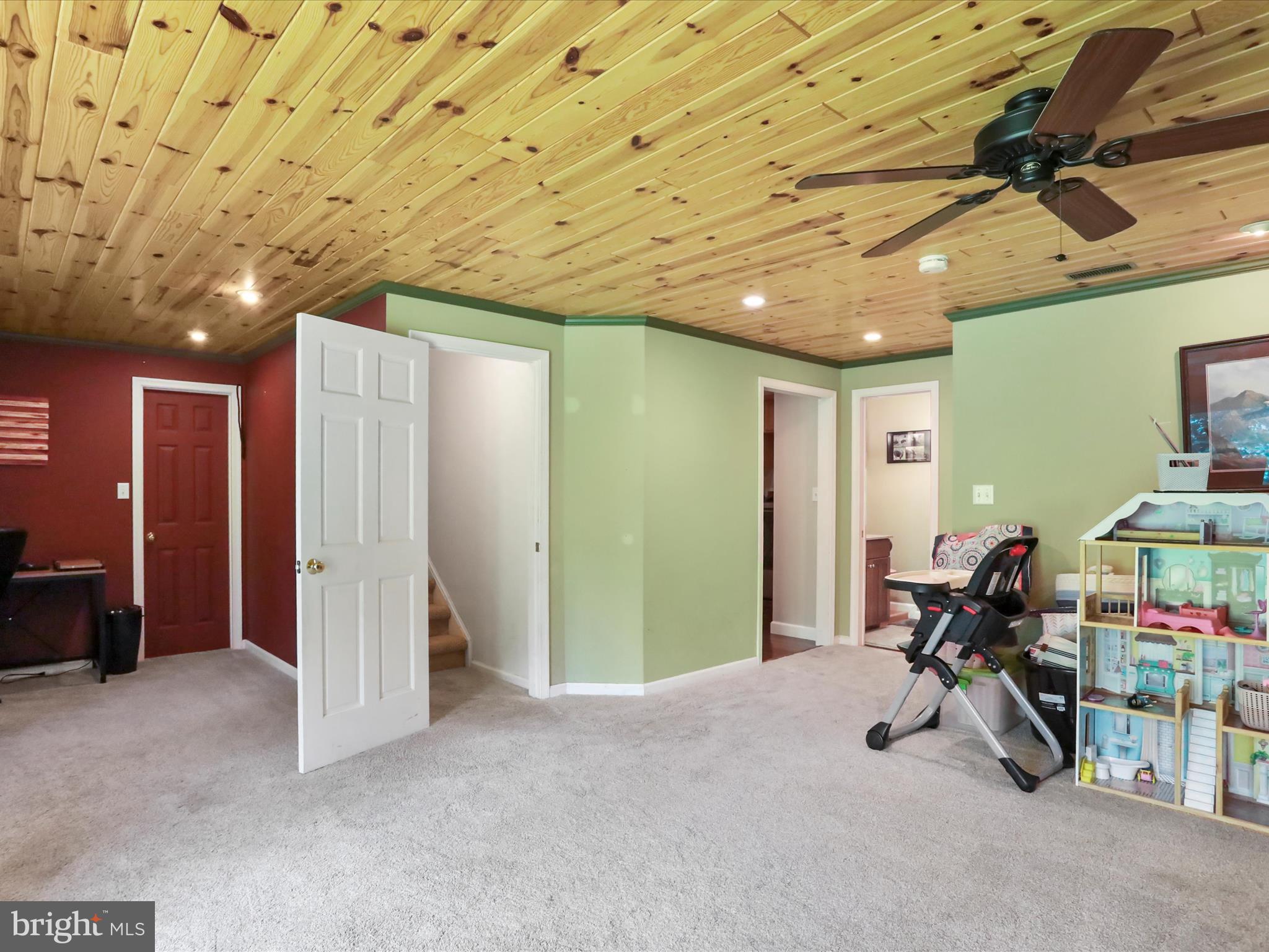 32 Greenfield Road Front Royal, VA 22630 - Photo 23 of 49 a view of a room with gym equipment