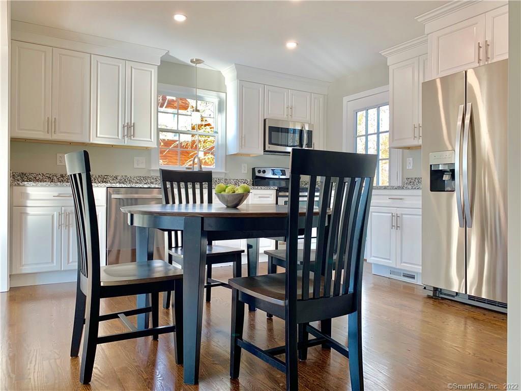 208 Shennecossett Road Groton, CT 06340 - Photo 1 of 1 Gallery Image 1