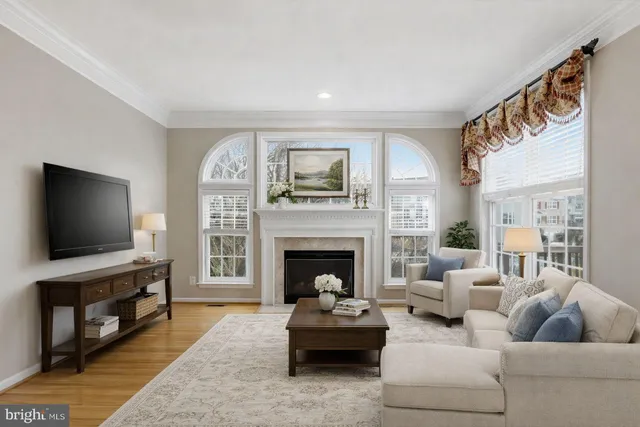 $3,300 | 43909 Thorncroft Terrace, Ashburn, VA 20148