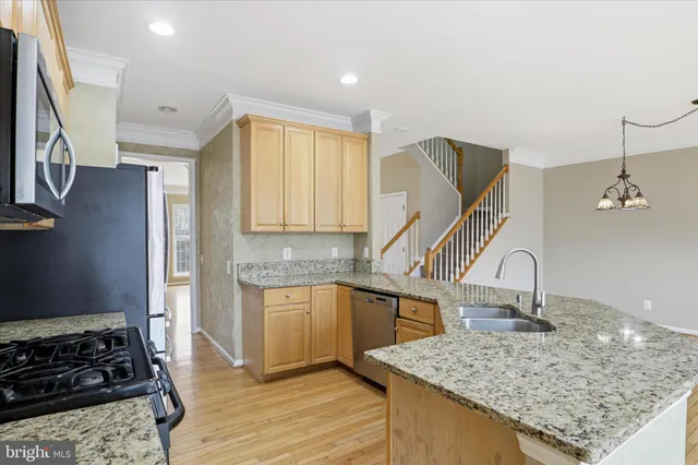 $3,300 | 43909 Thorncroft Terrace, Ashburn, VA 20148