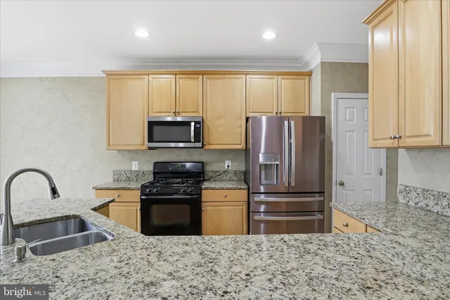 $3,300 | 43909 Thorncroft Terrace, Ashburn, VA 20148